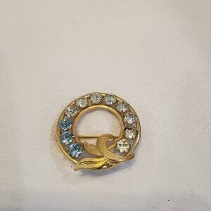 Vintage Van Dell Mid-Century Rhinestone Wreath Brooch Pin